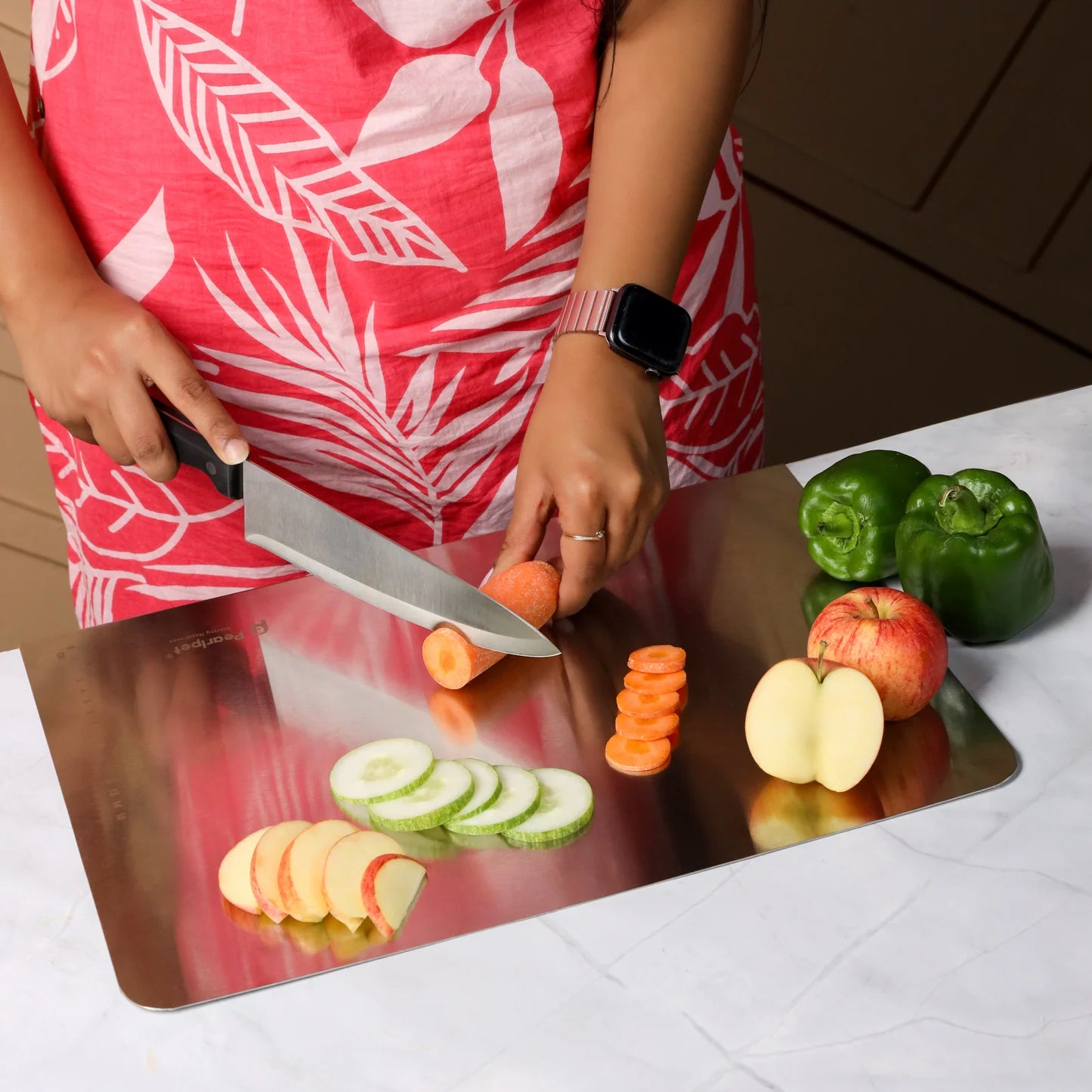 Premium Stainless Steel Chopping Board | Non Slip| Rust Proof | Easy to use| Round Edge| For Cutting Vegetables, Meat,Fish,Fruits | Medium | 35 x 31 cm